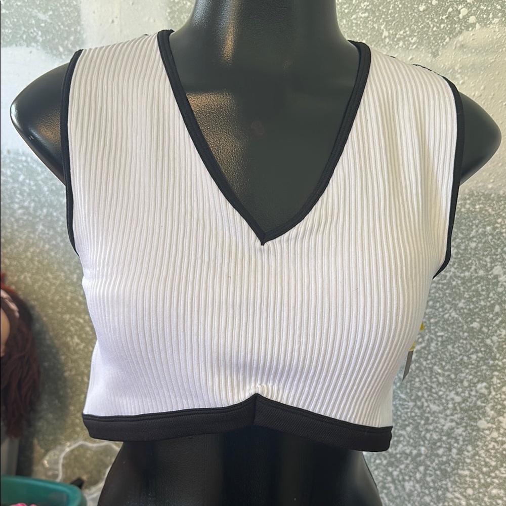 Plunge crop bra